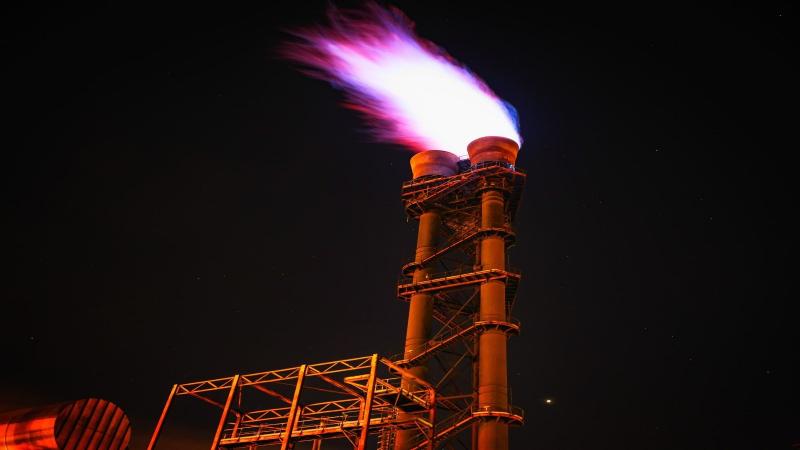 Examining the impact of natural gas use on Indian economy and environment