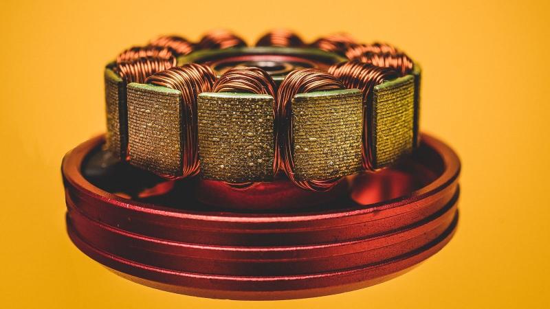परमाण्विक स्तर पर विद्युत चुम्बकत्व के नियम